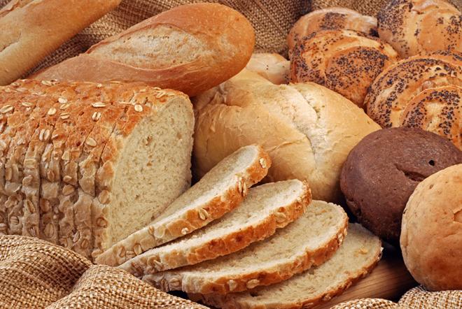 O pão preparado com farinhas integrais já faz parte da rotina brasileira. Que tal preparar Pão Integral de Aveia?