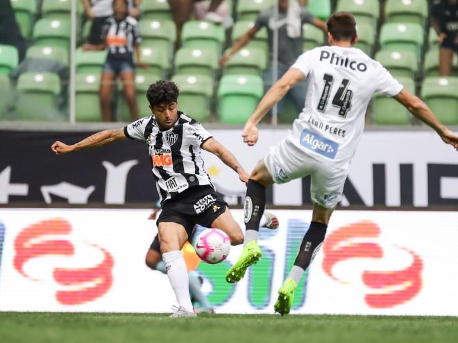 Luan fez um belo gol logo no início do confronto