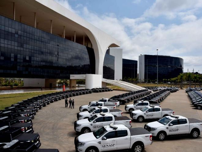 Novas viaturas substituem carros onerosos e sem condição de uso