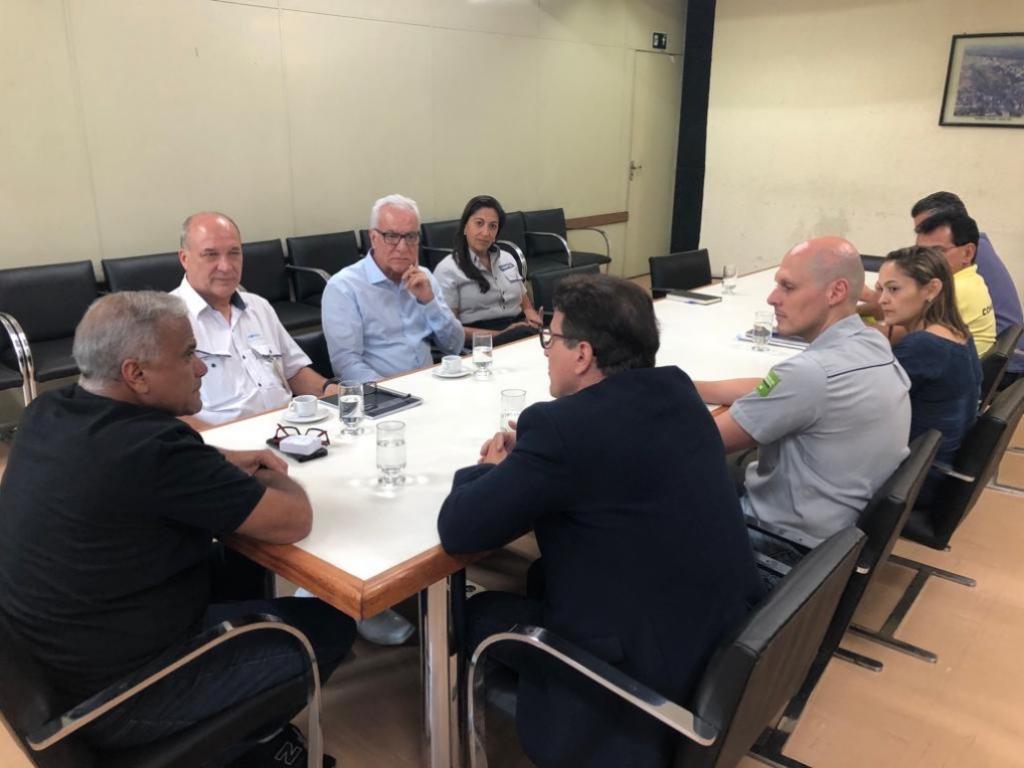 O novo diretor da FSFX, Salomão Maciel Dias, e o presidente do Conselho Curador, César Bueno, reforçaram o compromisso de 57 anos da Usiminas e da FSFX com a saúde e educação
