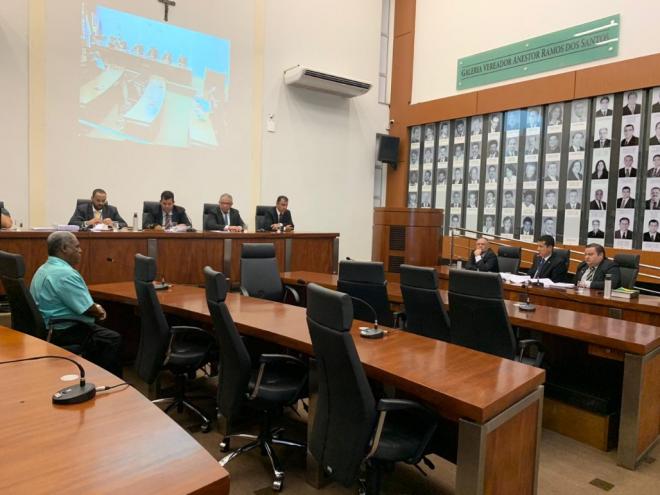 Gilmarzinho presenciou tudo o que foi dito no plenário, ao lado de sua defesa