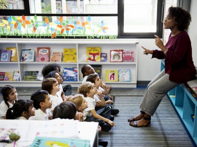 Em outubro, os temas abordados na formação são o uso de conteúdo digital na sala de aula e aluno pesquisador no ensino
