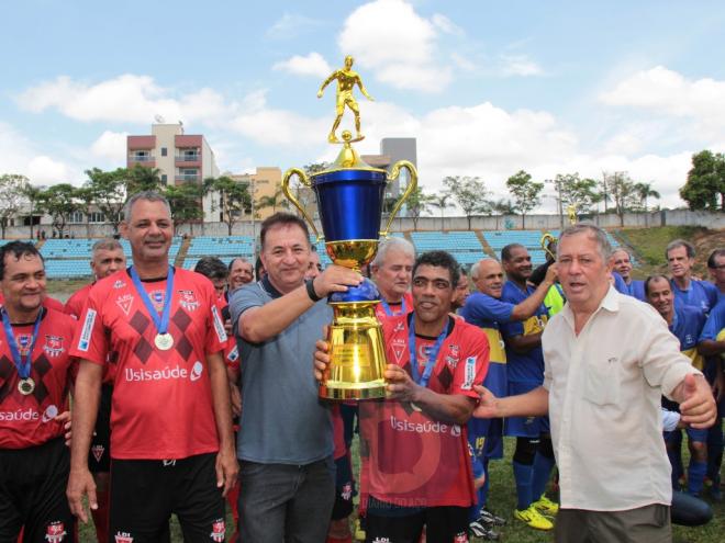 Equipe do Panorama ergueu o troféu de campeão depois de vencer o Vila Ipanema