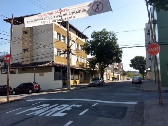 Vitima foi rendida quando passava pela rua Prata, no bairro Iguaçu