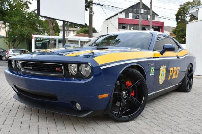PRF usará viatura Dodge Challenger nas ações policiais