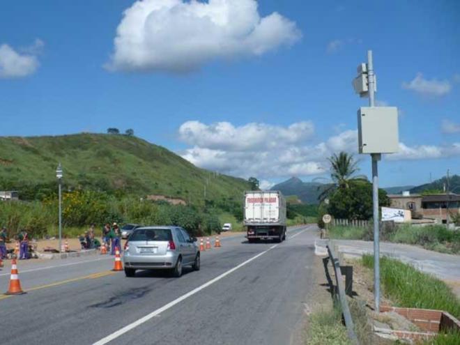 O assalto aconteceu neste trecho, no momento que o motorista parou o carro para acessar a rodovia