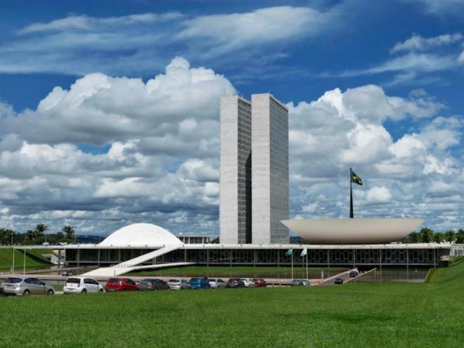   A possibilidade consta da Proposta de Emenda à Constituição do Pacto Federativo, enviada pelo governo ao Senado, na última terça-feira