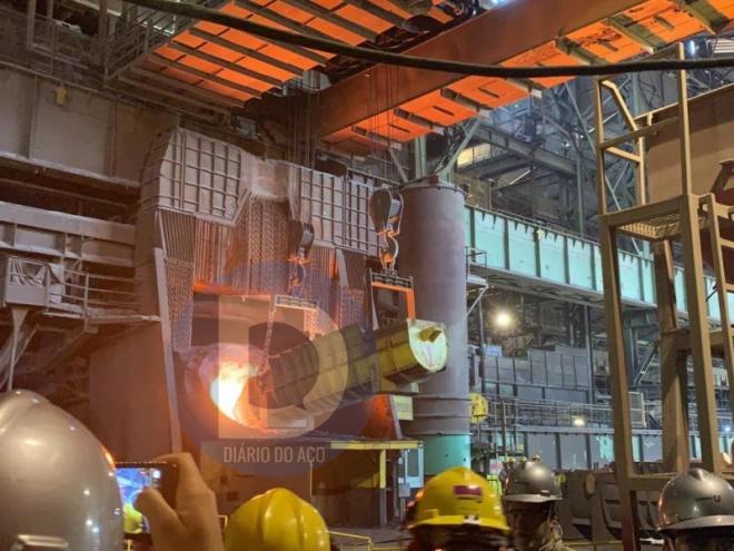 Os entorpecentes apreendidos foram destruídos em um forno na aciaria