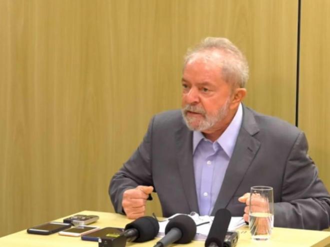  A expectativa é de que Lula deixe a prisão ainda nesta sexta-feira
