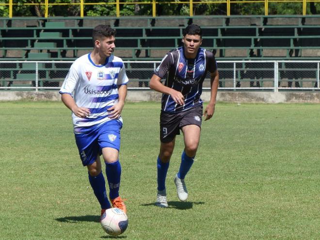 Equipe bateu o Vila Celeste nos pênaltis e garantiu vaga na decisão do Ipatinguense