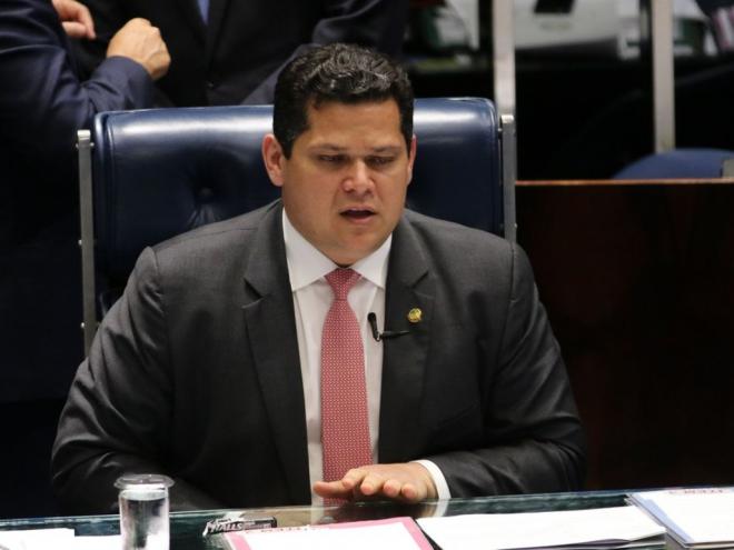 Davi Alcolumbre (DEM-AP) marcou a votação da PEC Paralela