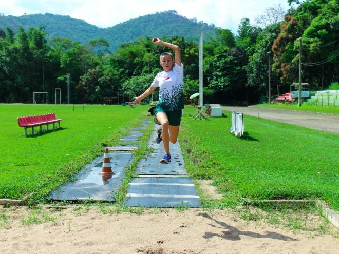 Marina Oliveira representa o estado em competição realizada em Blumenau