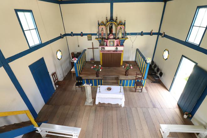 Aspecto do interior da igreja do Ipaneminha