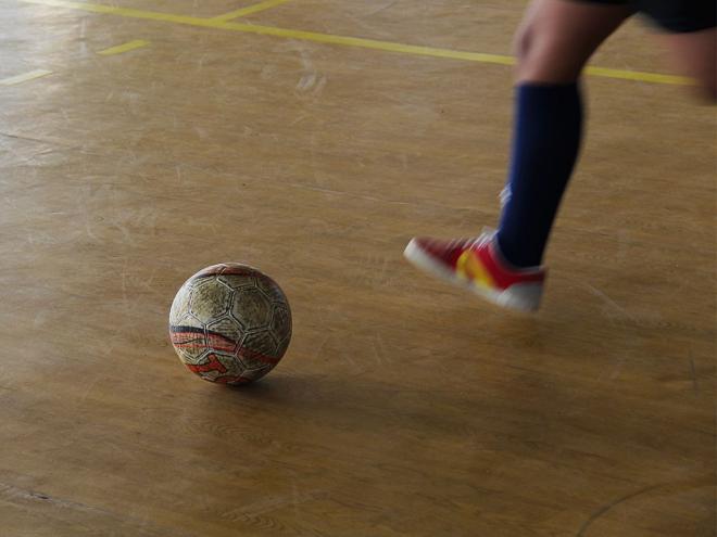Um dos alunos da escolinha de futebol contou à mãe que não aguentava mais o assédio de instrutor