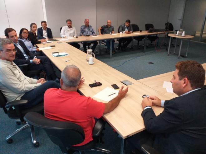 A situação do Aeroporto Regional foi tema de reunião entre prefeitos e o secretário de Estado de Infraestrutura e Mobilidade