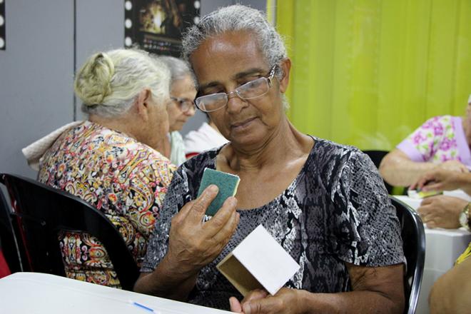 As alunas aprenderão novas técnicas artesanais, como pátina e colagem