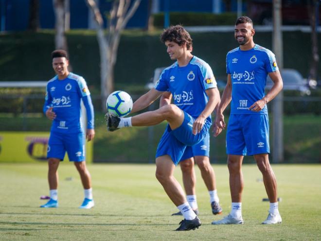 O lateral esquerdo Dodô foi liberado pelo DM e pode voltar ao time nesta quinta-feira