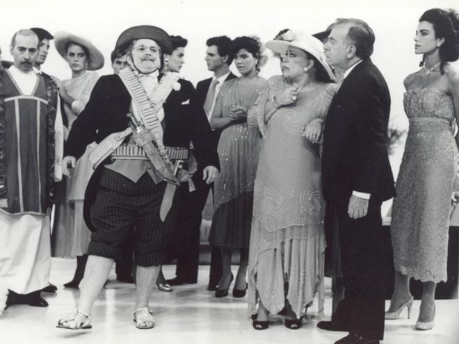 Jô Soares e a equipe de Veja o Gordo, em gravação do programa em 1988