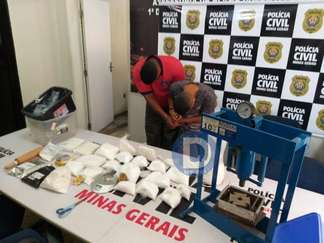 Casa no bairro Alberto Giovanini funcionava como laboratório para desdobrar a cocaína 