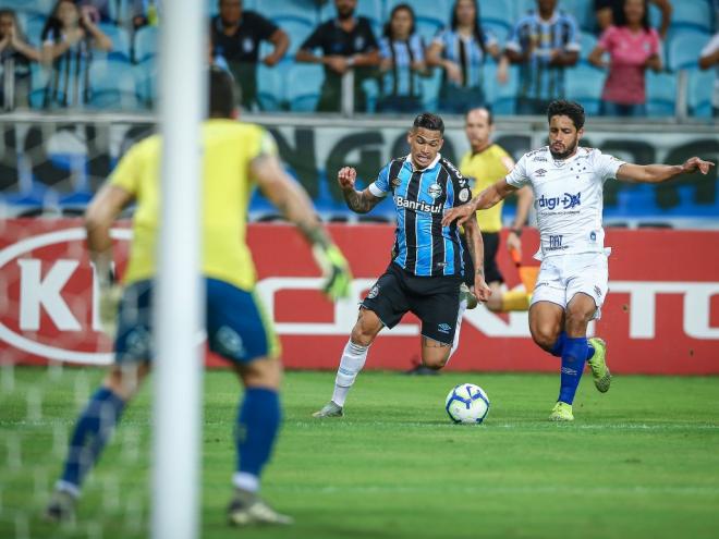 Cruzeiro não conseguiu segurar o Grêmio fora de casa