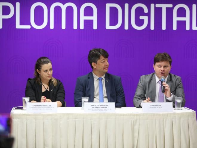 Projeto-piloto do diploma digital foi realizado na Universidade Federal de Santa Catarina (UFSC)