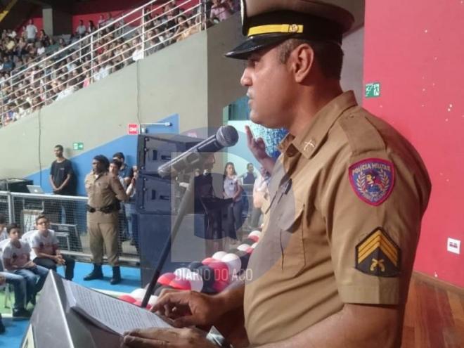 Sargento Vanderlei foi o responsável por ministrar o Proerd