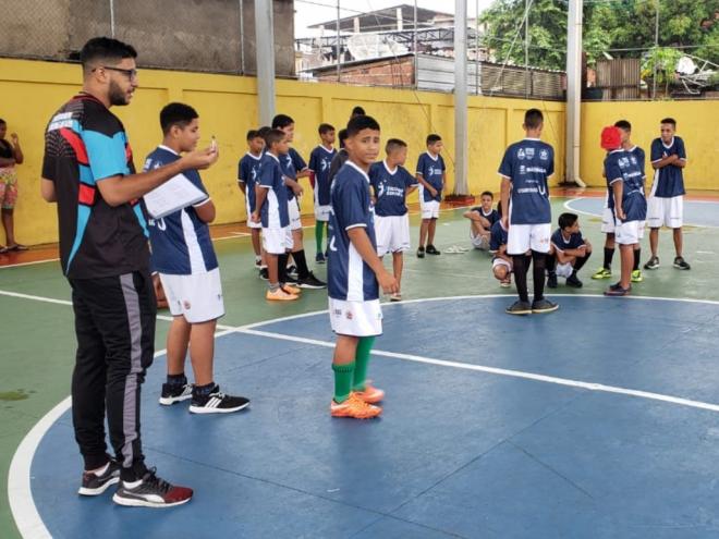O futsal é uma das modalidades ofertadas pelo projeto, que é realizado nos bairros Bethânia e Bom Jardim