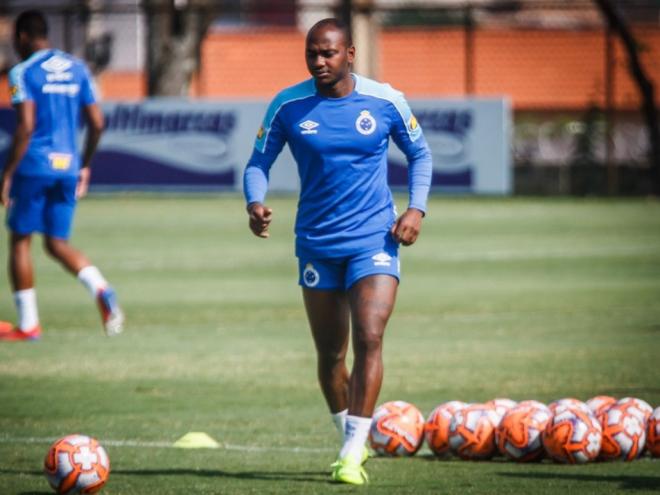 Cruzeiro negocia empréstimo do atleta como time paranaense