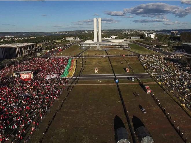 Democracia em Vertigem, lançado em junho do ano passado pela Netflix, fala do turbulento processo de impeachment de 2016