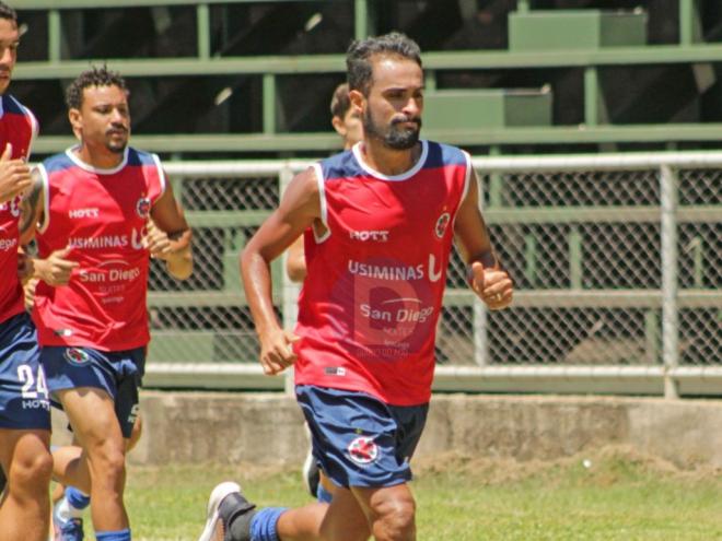 Tchô chegou ao clube no fim de semana e já participa da pré-temporada