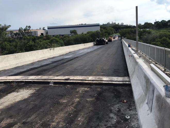 Quando a camada asfáltica da ponte estiver finalizada, serão colocadas as sinalizações 
