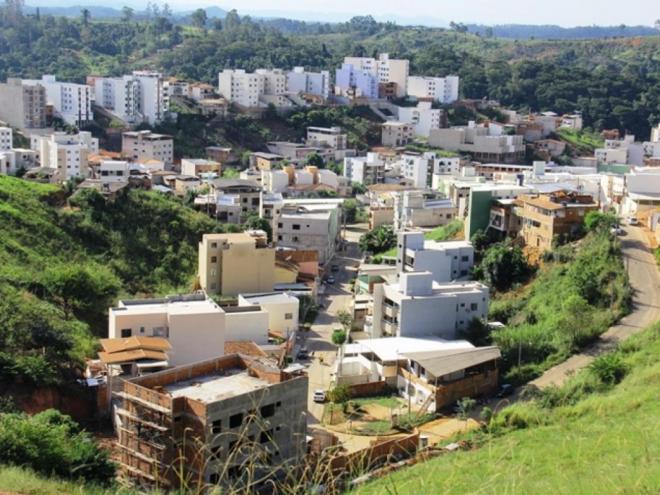 A dupla, antes de ser parada pela PM, teria disparado tiros contra uma casa no bairro Cidade Nova, em Paraíso