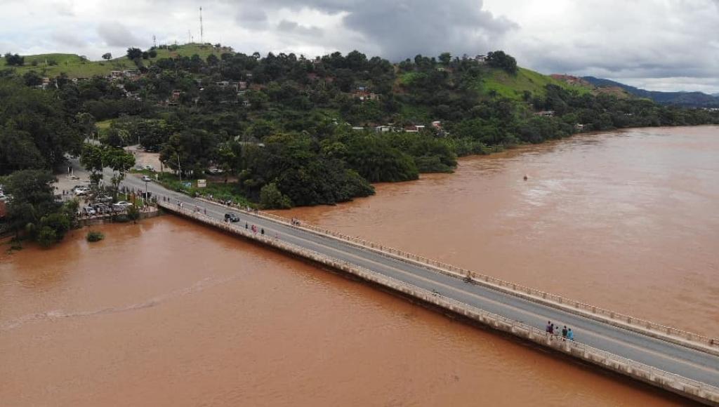 Cheia assustadora no rio Santo Antônio Portal Diário do Aço