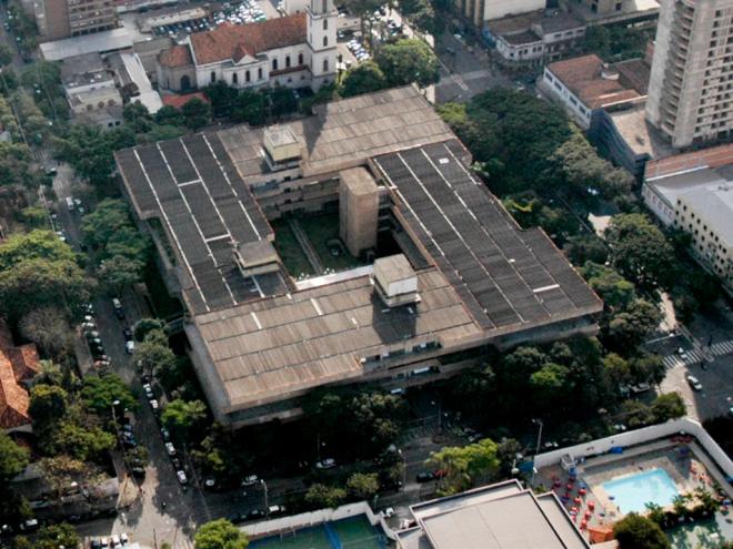 Mulher fugiu durante o julgamento no Fórum Lafayette, em BH, mas foi presa pela PM em ônibus no Vale do Jequitinhonha 