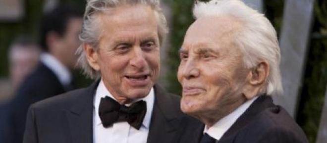 A informação foi confirmada pelo filho de Kirk Douglas, o também ator Michael Douglas.