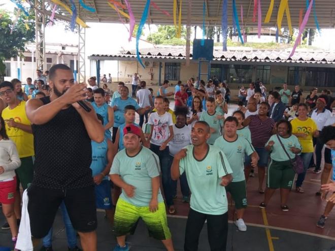 As vagas são limitadas e gratuitas, sob responsabilidade da Associação