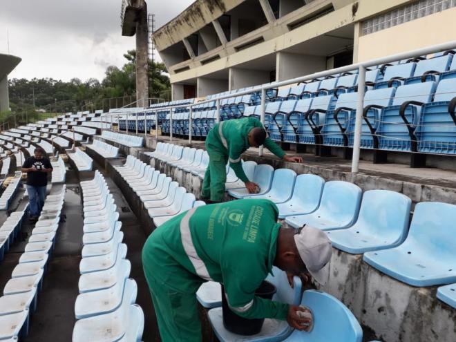 Limpeza no estádio prepara palco para a segunda rodada do Campeonato Mineiro   