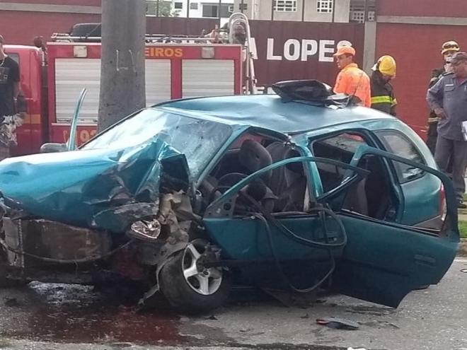 Carlos Miguel, 17 anos, era um dos seis ocupantes desse Corsa 