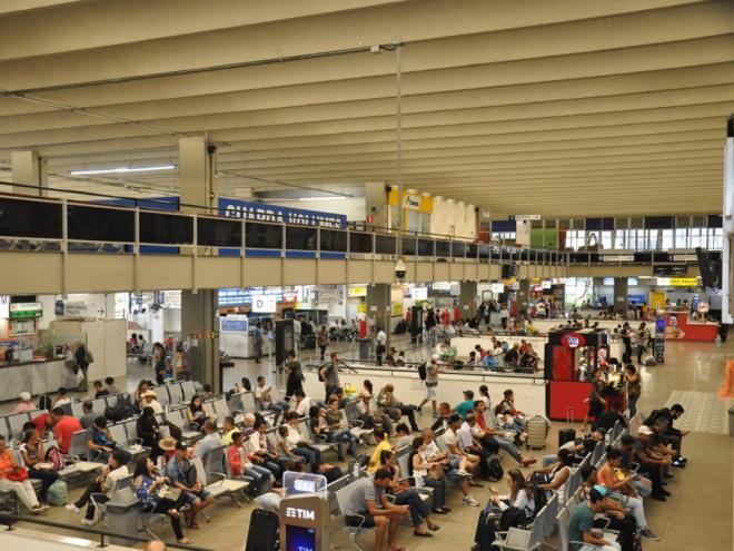   Estima-se que sejam realizadas no terminal cerca de 7,8 mil partidas e quase 8 mil chegadas