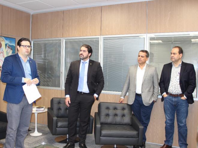 Diretor técnico do Sebrae-MG, João Cruz; deputado federal Newton Cardoso Junior; presidente da AMM, Julvan Lacerda e diretor de Operações do Sebrae-MG, Marden Magalhães