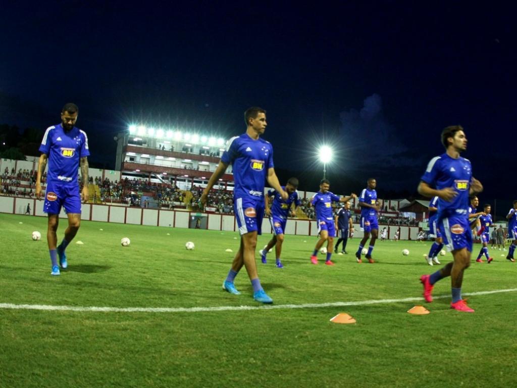 Cruzeiro vence Tombense e continua líder do Campeonato Mineiro