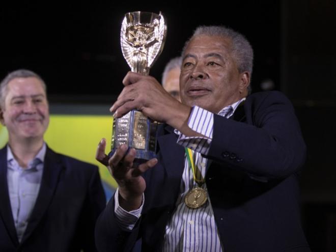 Jarzinho pode erguer, mais uma vez, a taça Jules Rimet