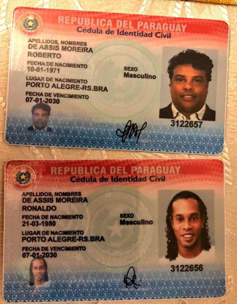 Identidades paraguaias de Roberto Assis e Ronaldinho Gaúcho