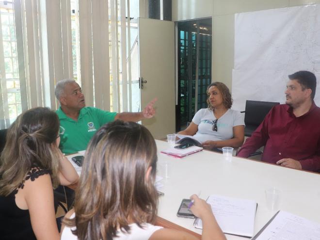 A reunião com os representantes sindicais foi realizada na tarde desta terça-feira (10)