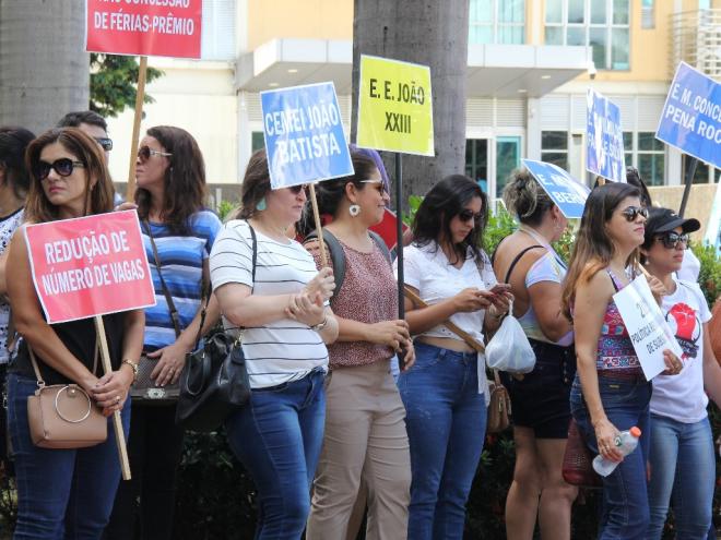  A categoria reivindica a valorização dos trabalhadores em Educação e o pagamento do Piso Salarial