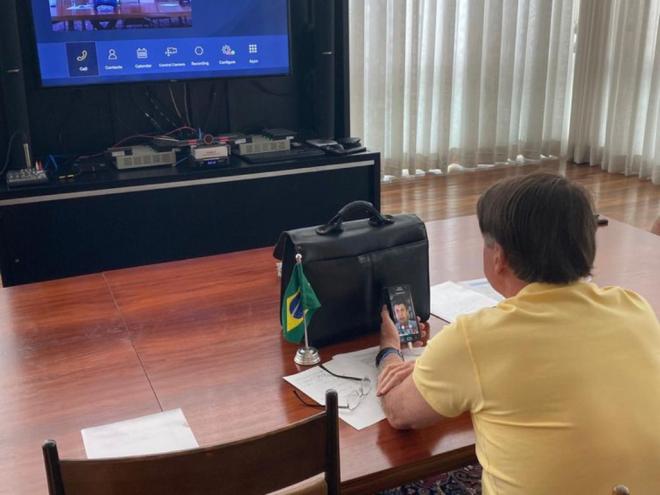 O presidente da República, Jair Bolsonaro e o presidente do Banco Nacional de Desenvolvimento Econômico e Social (BNDES), Gustavo Montezano, por videoconferência anunciam medidas para a manutenção de empregos