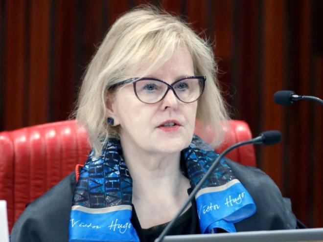 Ministra destacou que a evolução diária do quadro exige permanente reavaliação das providências
