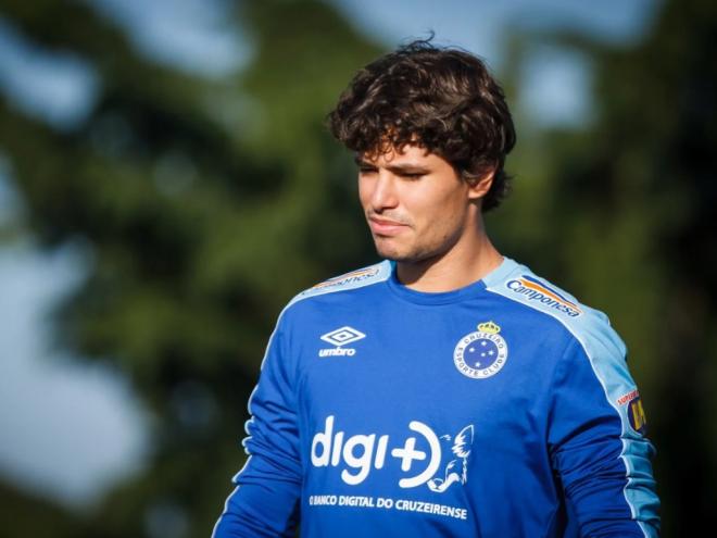 Lateral-esquerdo quer voltar para Toca da Raposa