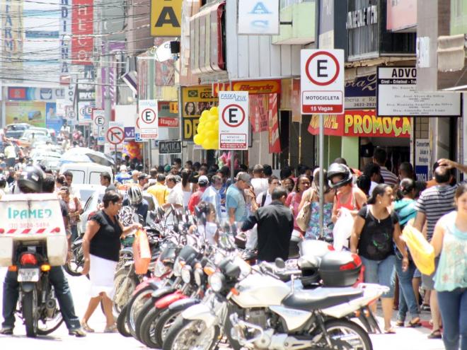 Atividades comerciais em Ipatinga estão restritas àquelas de caráter essencial e delivery