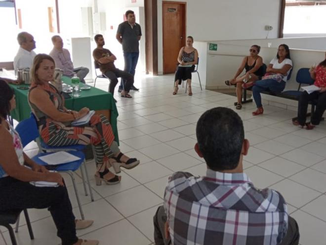 Reunião entre empresários e governo municipal discutiu paralisação do comércio por causa do novo coronavírus 